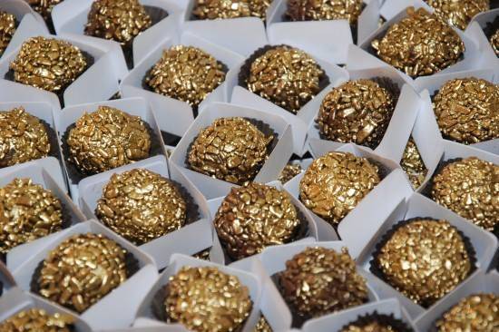 Brigadeiro dourado