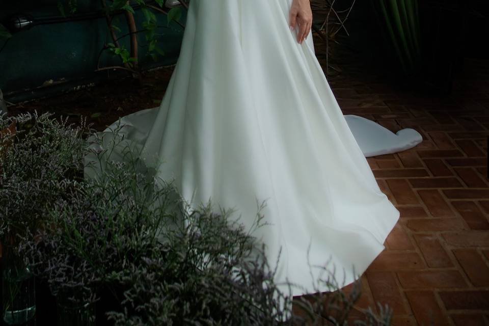 WHITE DRESS - COLEÇÃO 01