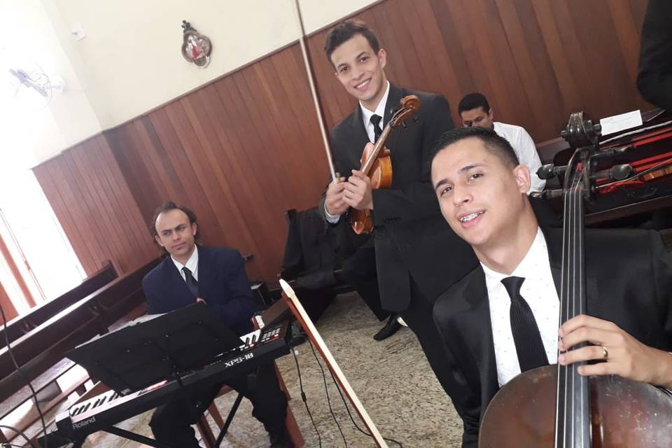 Violino&Teclado&Violoncelo