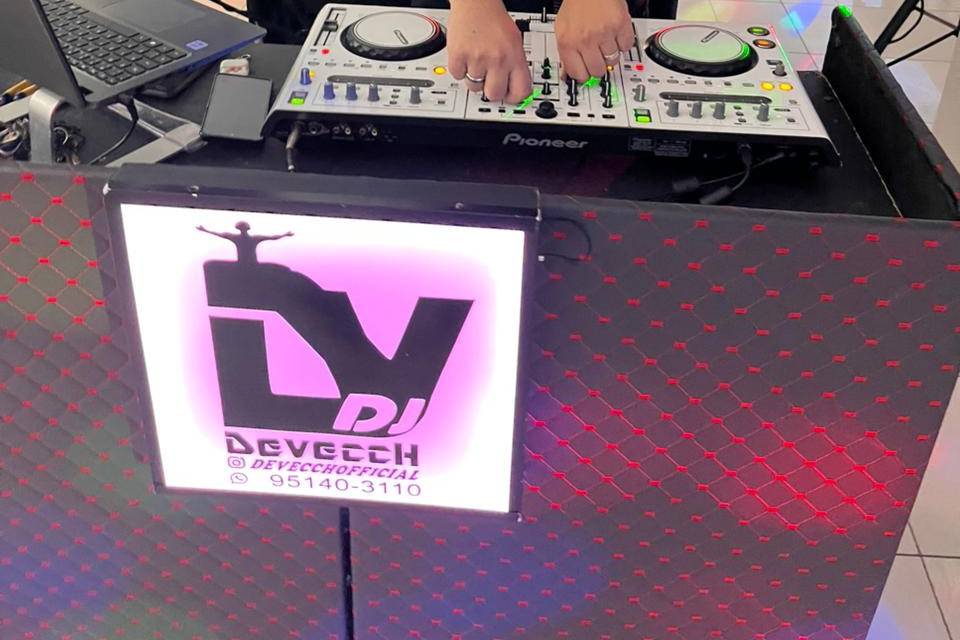 DJ DeveccH