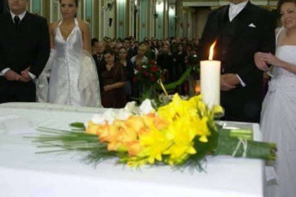 Noivos no altar