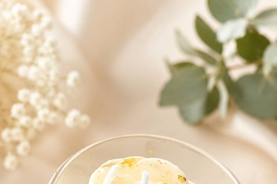 Vela aromática com detalhes