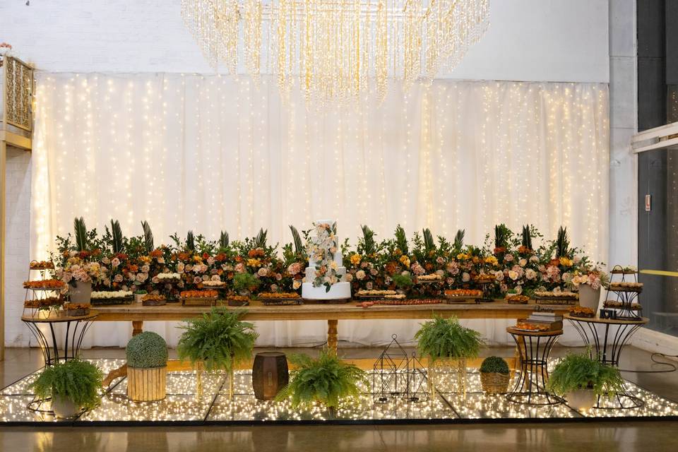 Mesa com arranjos lineares