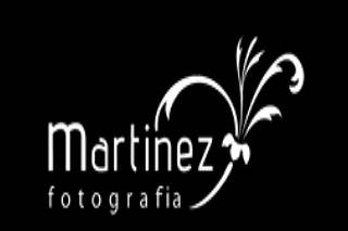 Marinez Fotografia Logo