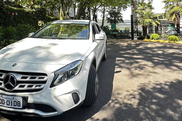 Mercedes Benz Branca