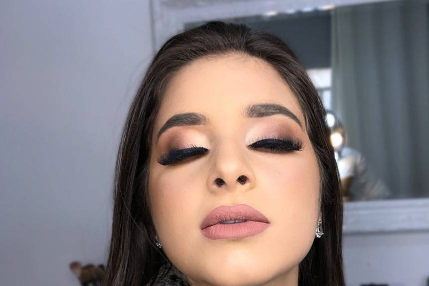 Rebeca Amorim Make Up