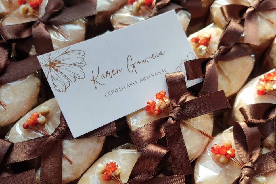 Bem casados com mini bouquet
