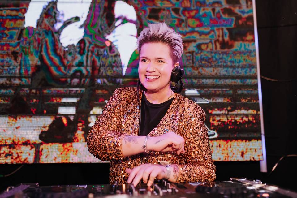 Dj Scheila