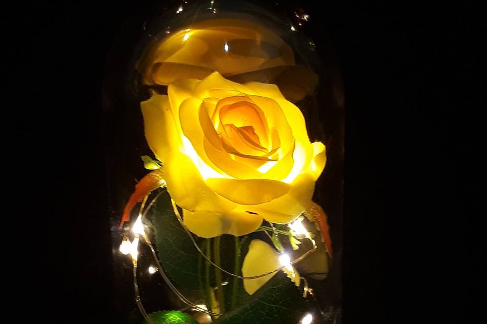 Luminária encanto amarelo