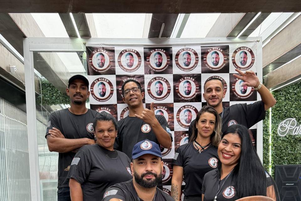 Nossa equipe é toda uniformiza