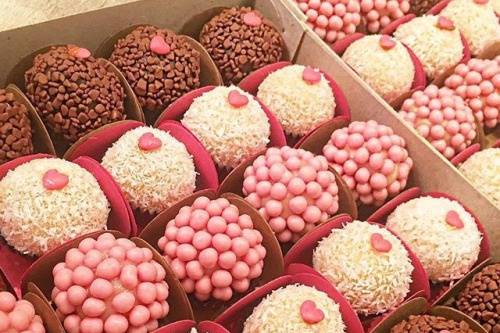 Brigadeiros diversos