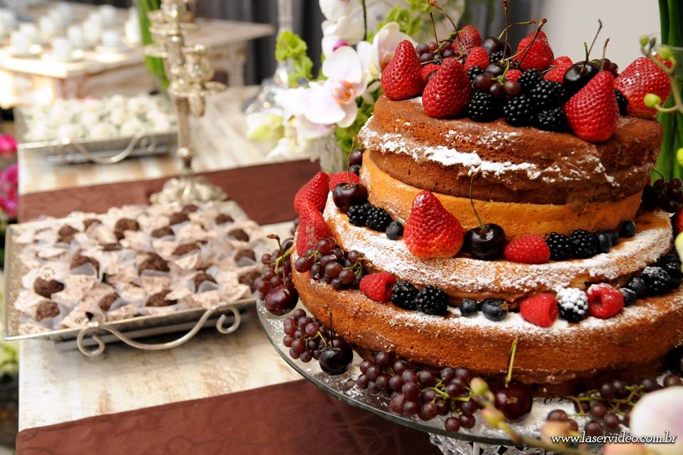 Naked Cake