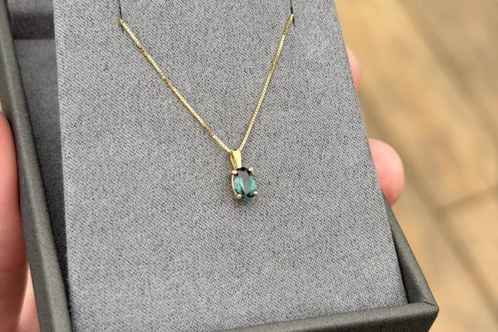 Colar em Ouro 18k e Esmeralda