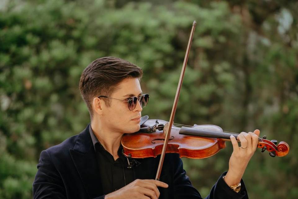 🎻