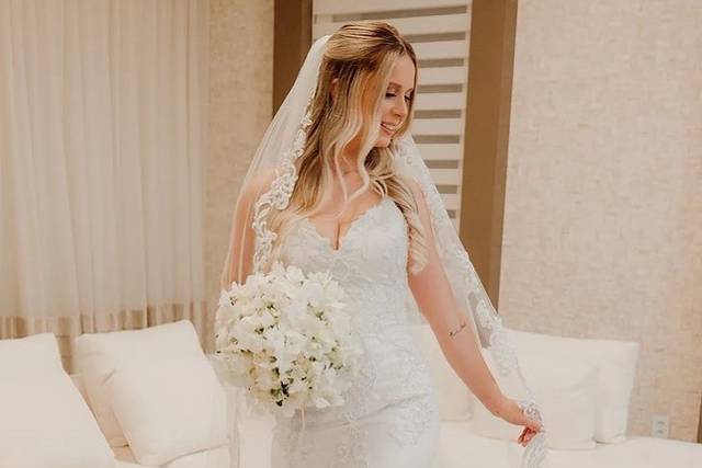 Raphaela Amorim Make Up & Hair