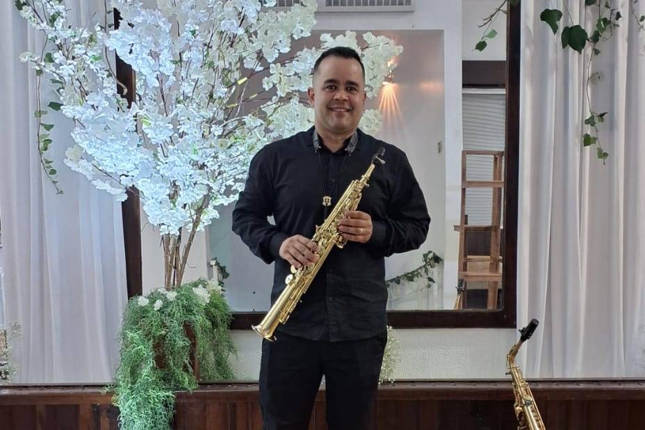 Harmonia - Sax Live e Banda