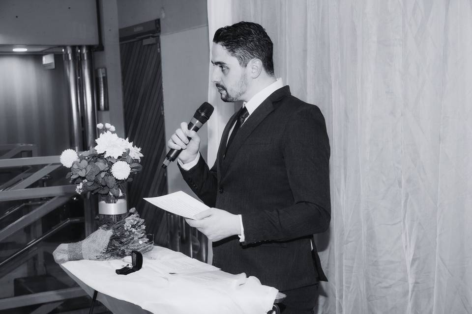 Celebrante Henrique Lacerda