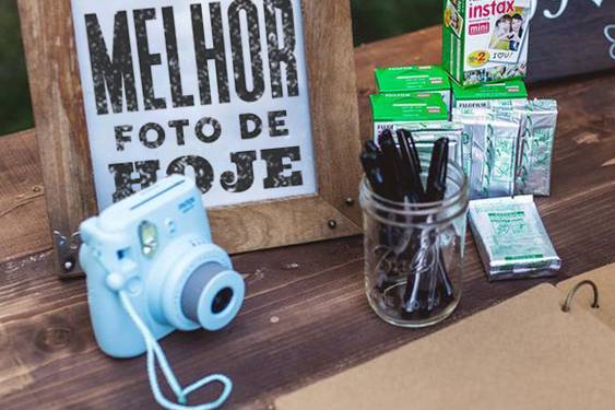 Decoração para mesa de fotos
