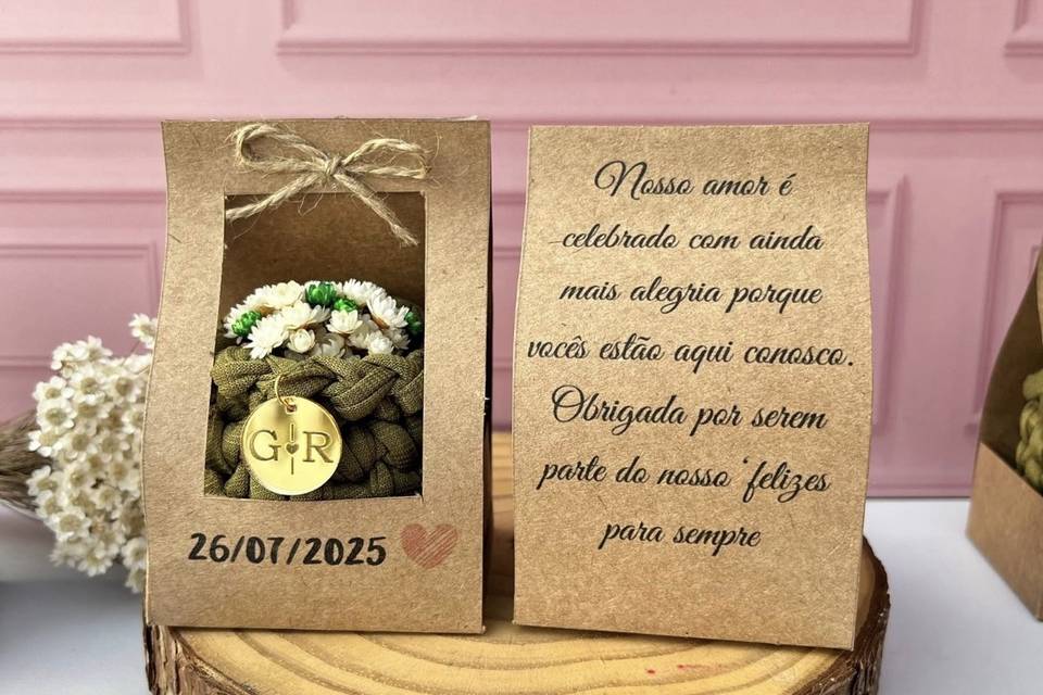 Cachepô com flores