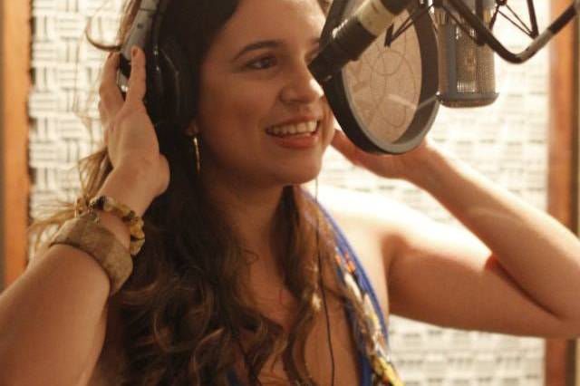 Cantora Neyva Alencar