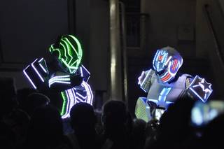 Roboone – Robozão de Led