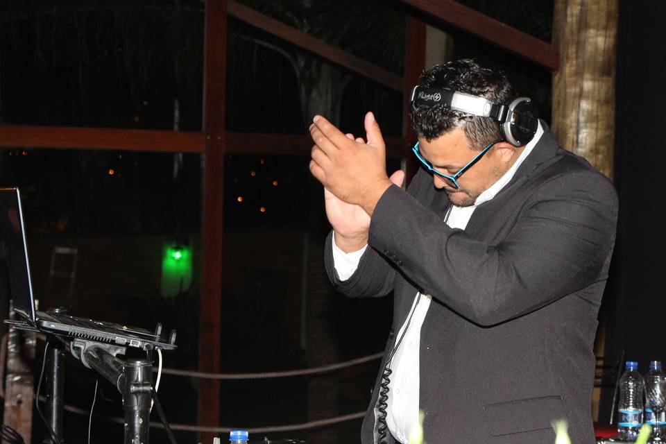 DJ Vitor Freitas