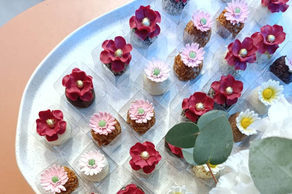 Brigadeiros florais