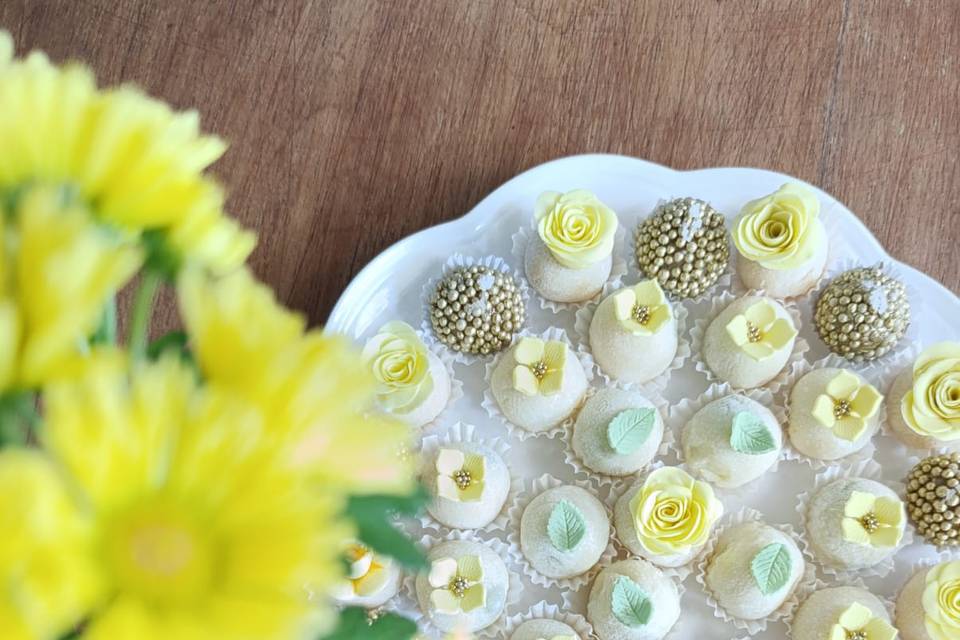 Brigadeiro florias variados
