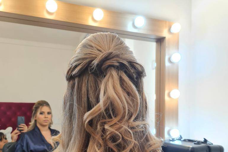 Penteado e Make para Madrinha