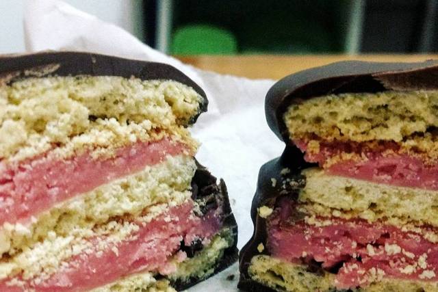 Alfajor duplo de morango