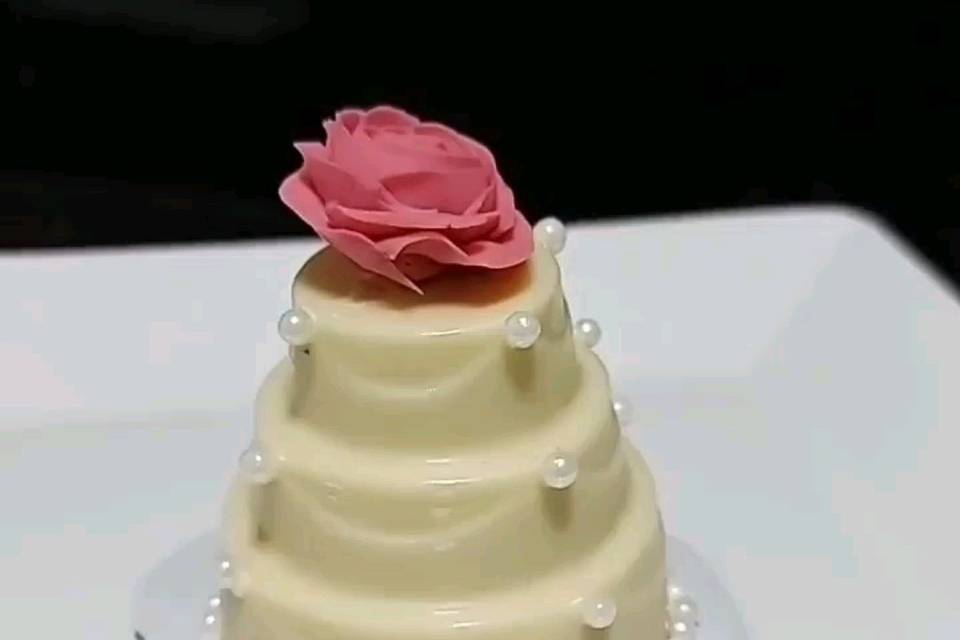 Mini cake mesa