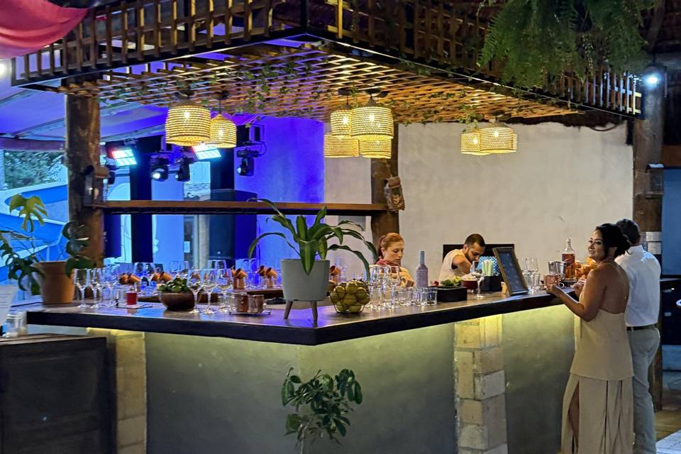 Bar