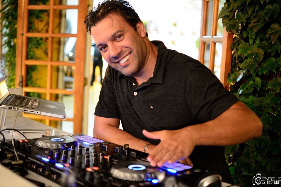 DJ Carlos Lima