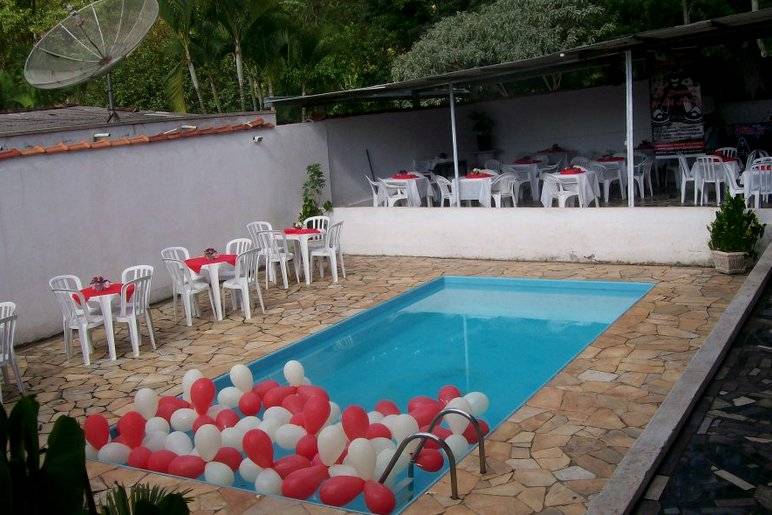 Balões para decorar a piscina