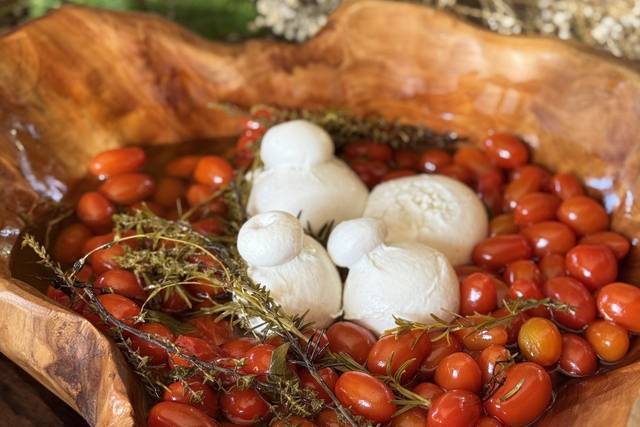 Burratas e tomates confitados