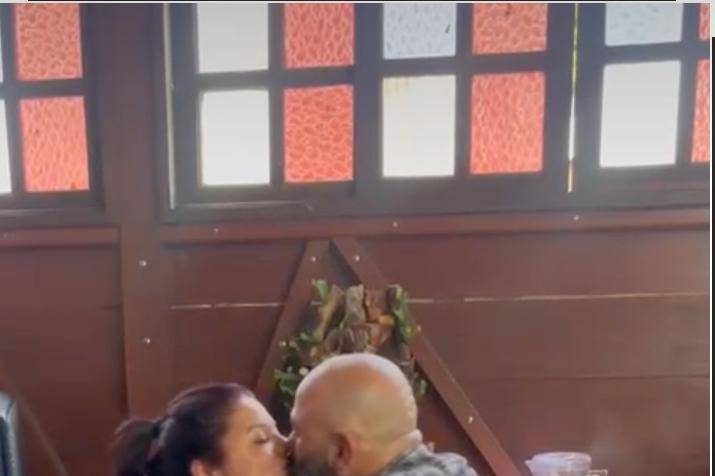 Casal massagem