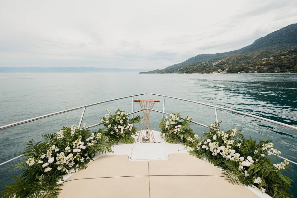 Proa decorada