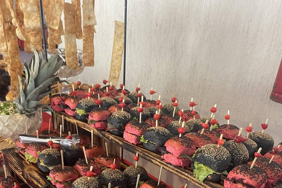Mini hambúrguer colorido
