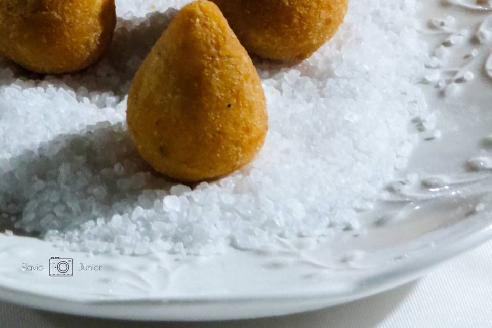 Salgado - coxinha