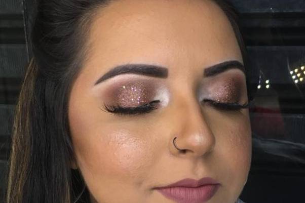 Makeup glitter