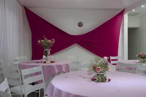 Decoração em branco e rosa