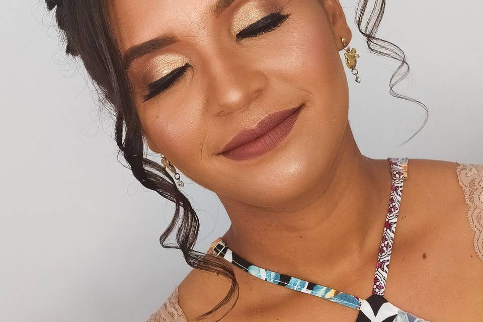 Laísla Almeida Beauty Artist