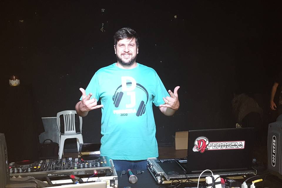 DJ Ferreira