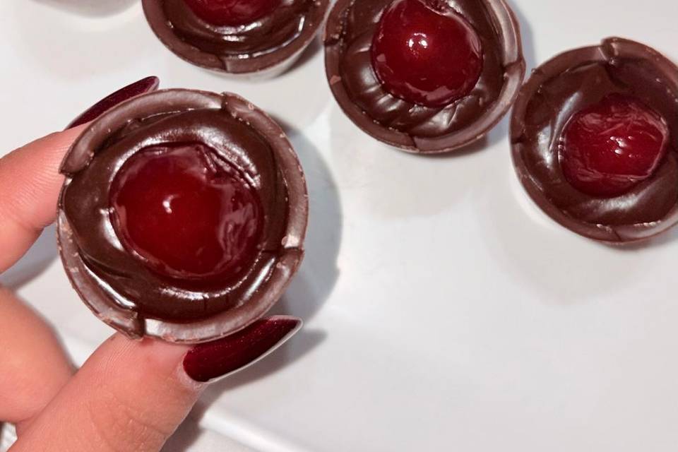 Copinho de ganache com cereja