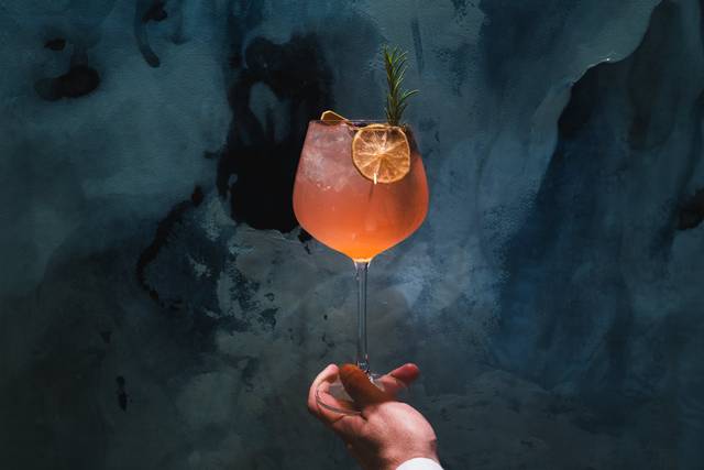 Mixology Golden Bar