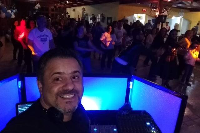 DJ Junior Oliveira