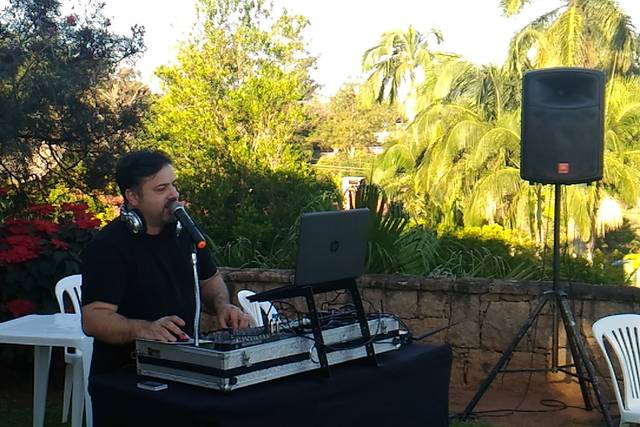 DJ Junior Oliveira