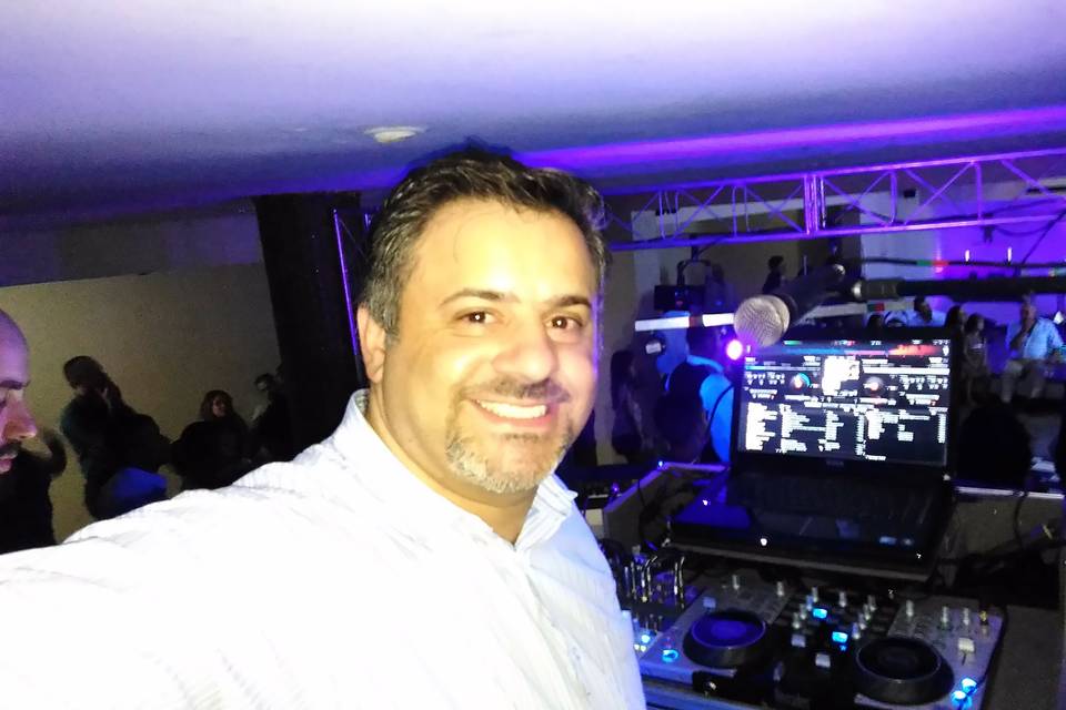 DJ Junior Oliveira