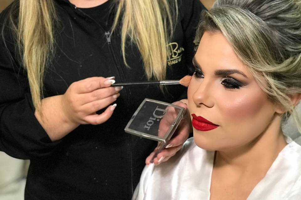 Mari Barreto Makeup