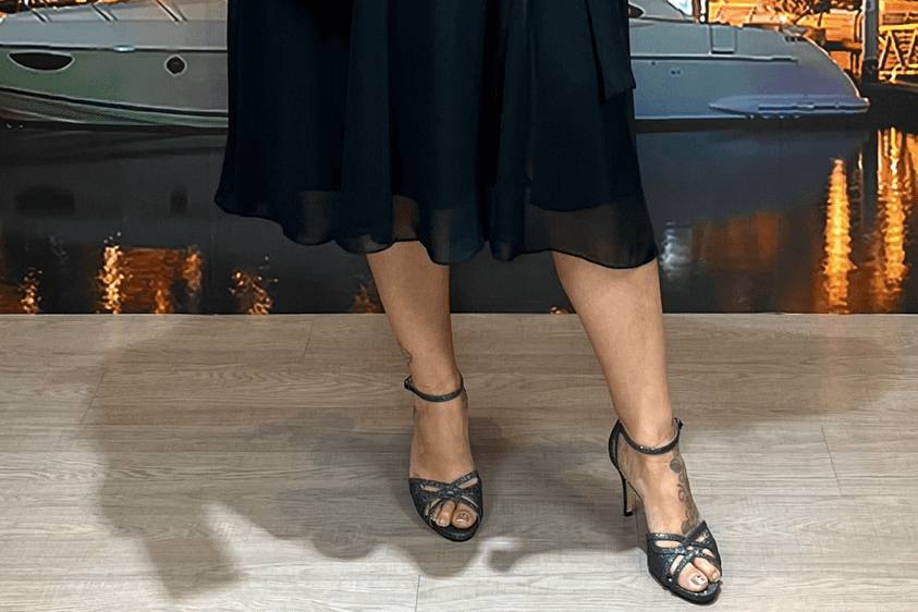 Vestido Midi Plus Size Preto